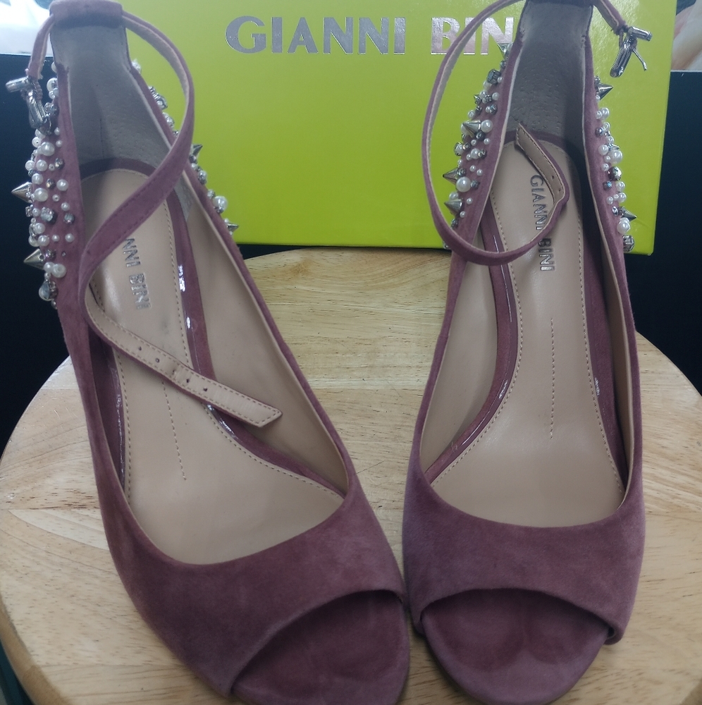 Women's open toe high heel pump